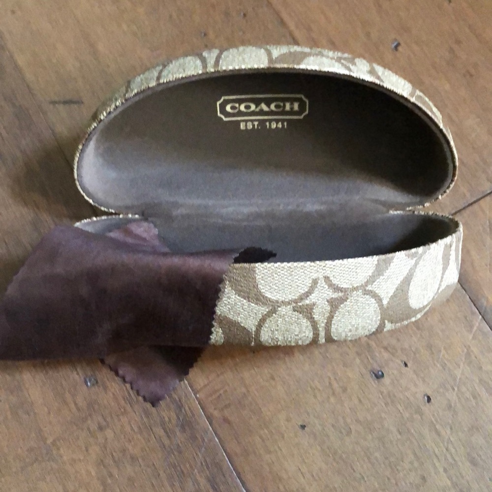 COACH XL Clamshell Sunglass Case w/Cleaning Cloth